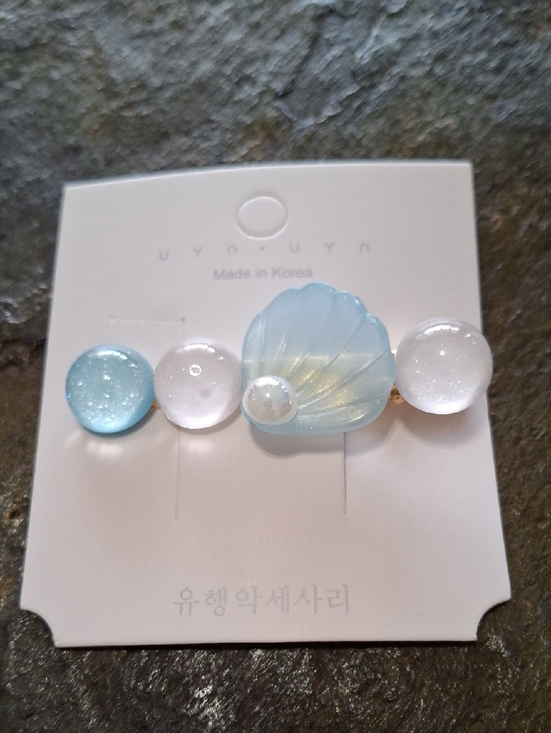 uyn uyn Accessories - Shell Accent Pastel Blue Hair Clip